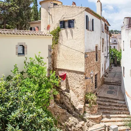 Apartment In Tossa De Mar, Girona With Wifi *