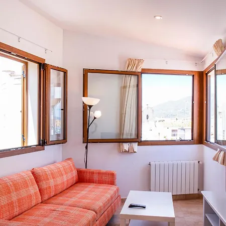 Apartment In Tossa De Mar, Girona With Wifi *