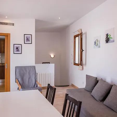Apartment In Tossa De Mar, Girona With Wifi